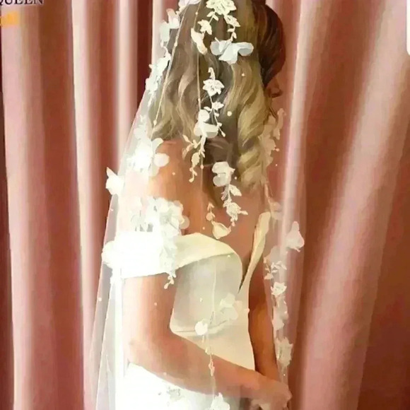 Beautiful New Veils   - Picture 1 of 15